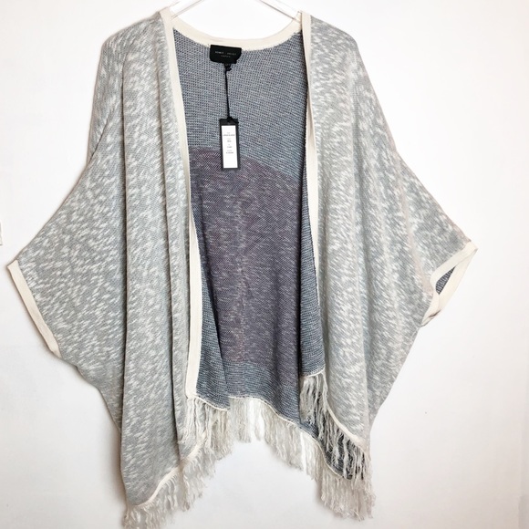 Romeo & Juliet Couture Jackets & Blazers - Romeo + Juliet Couture | Aztec Print Pancho Cape